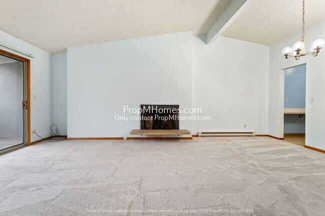 Charming Two Bedroom in Raleigh West! - Charming Two Bedroom in Raleigh West! House
