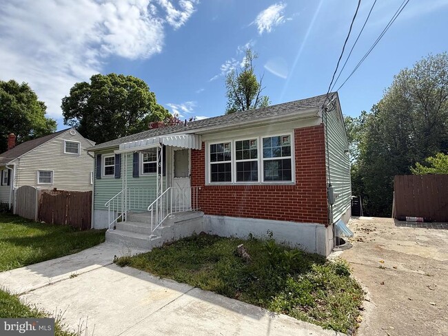 14212 Fisher Ave