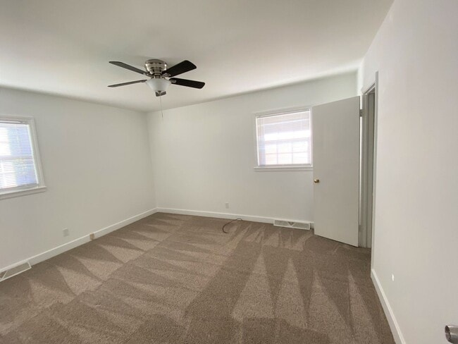 Photo - ~~ Cute 3-bedroom Brick Ranch located in B...