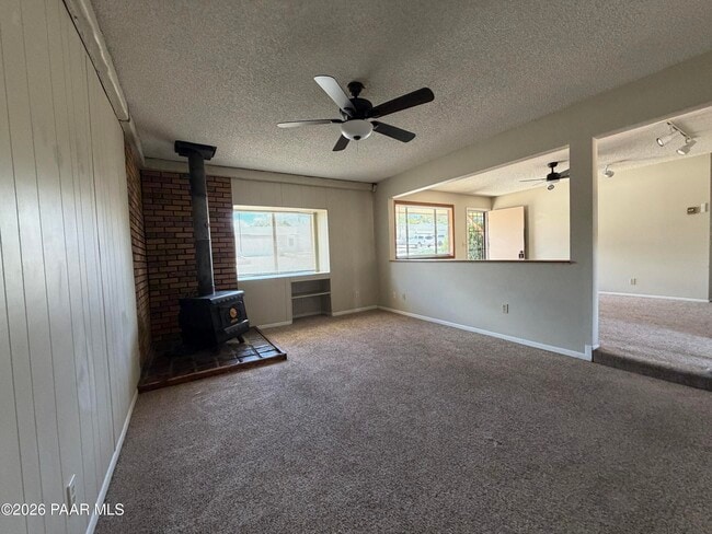 Photo - 366 W Tamarack Ln