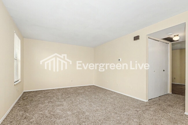 Building Photo - 8305 Mt Carmel St