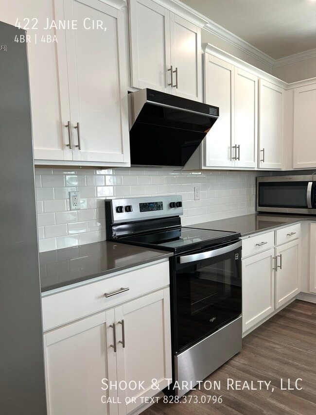 Photo - 422 Janie Lp