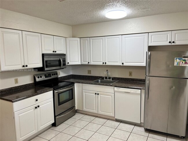 Photo - 1470 SW 2nd Ave Casa