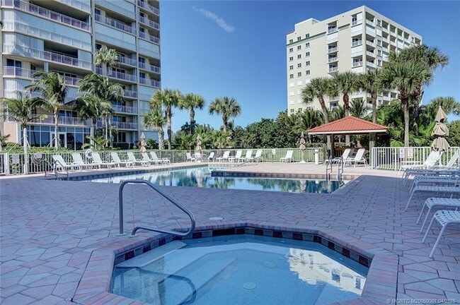 Building Photo - 3880 N Hwy A1A Unit 905 Rental