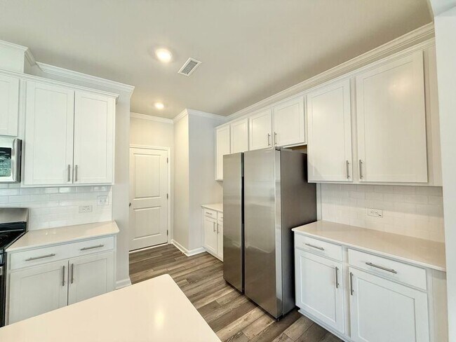 Photo - 388 Garden Vine Trl