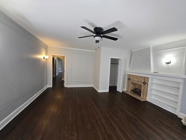 Photo - 8114 S Drexel Ave