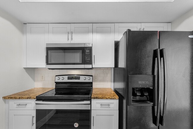 Building Photo - Paradise Palms Portfolio LLC Rental