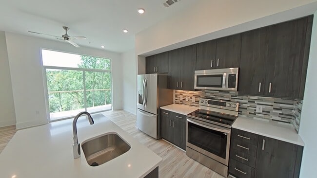 Photo - 2441 Campus Shore Dr Unidad 307
