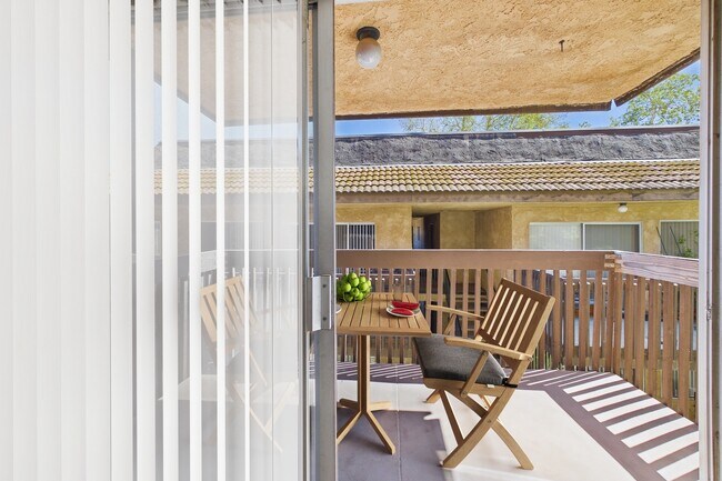 Photo - La Cresta Apartments