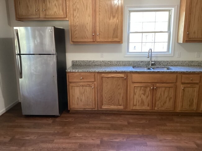 Photo - 2 bed 1 bath Blackstone Duplex