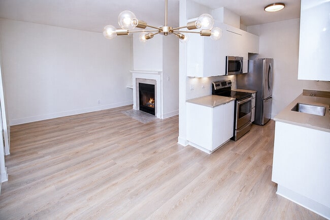 Photo - 151 Shoreline Ct Unit 151