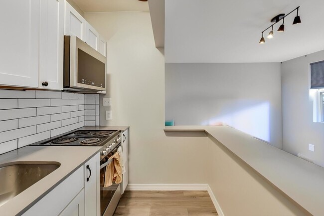 Photo - 1750 N Wells St