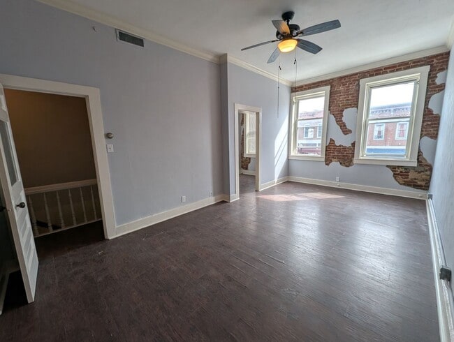 Building Photo - 409 Main St Unit 409  Main St (B)