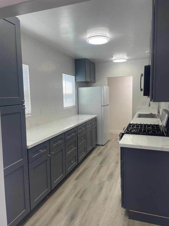 Building Photo - 1910 I Ave