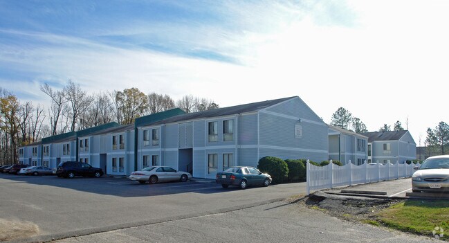 Quail Oaks Apartments - Quail Oaks Apartments
