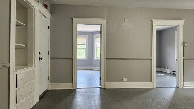 Building Photo - 184 Washington St Unit 2s Rental