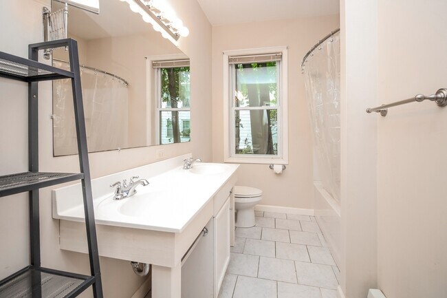 Photo - 174 Pleasant St