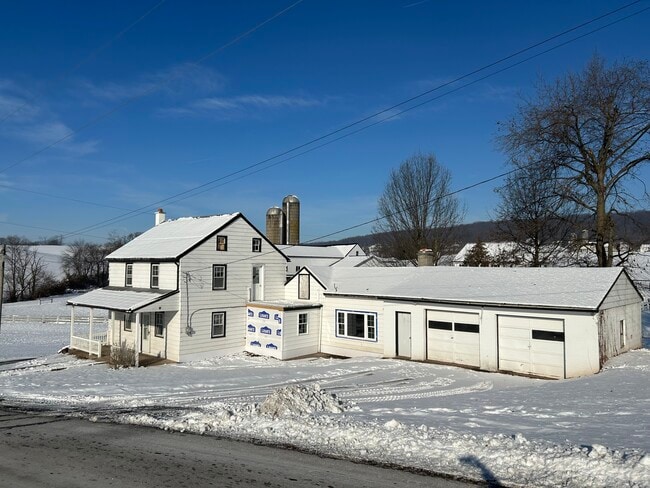 Photo - 1943 Smoketown School Rd