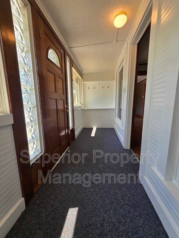 Photo - 611 Seymour Ave