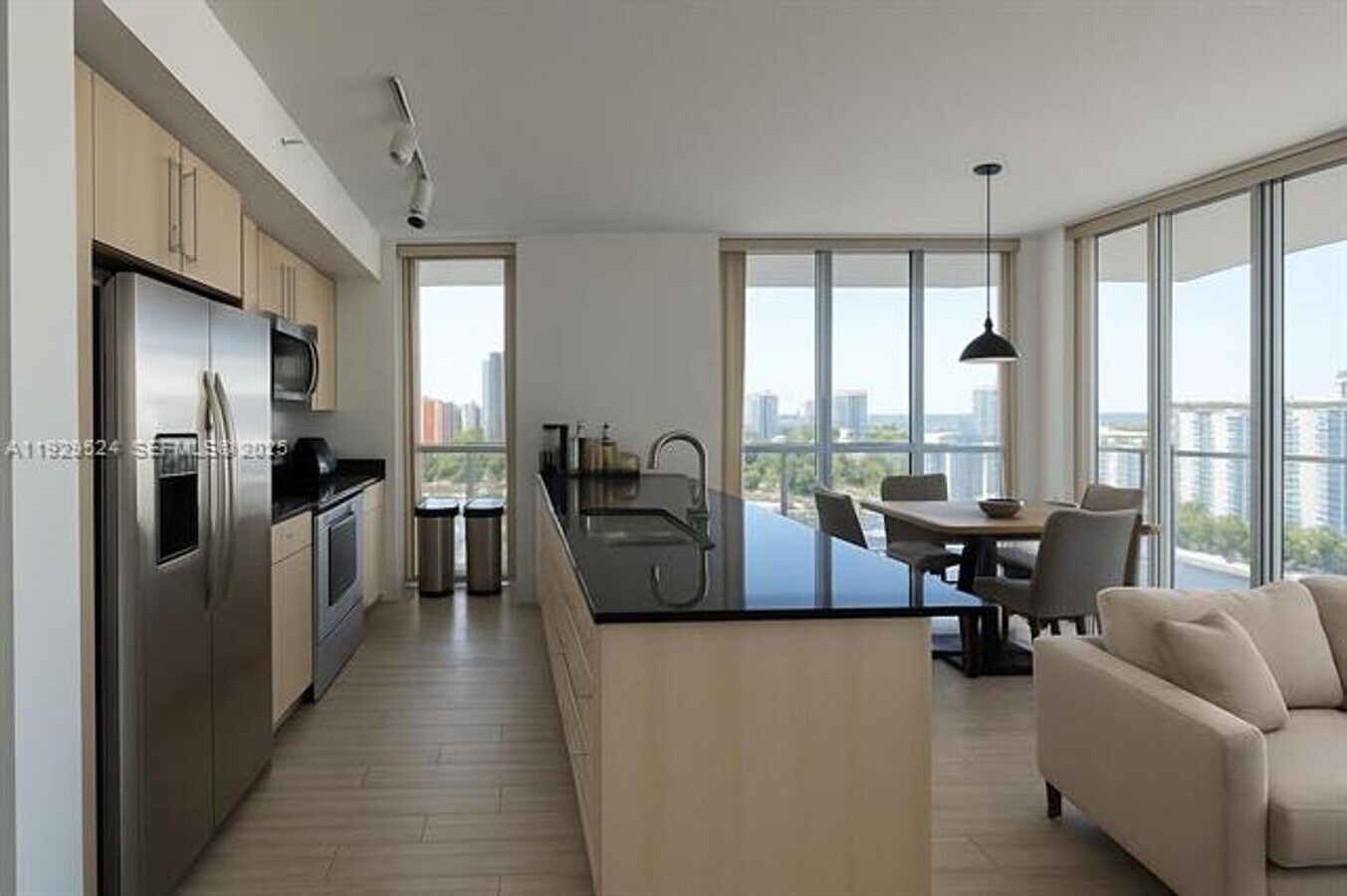 Photo - 79 SW 12th St Unidad 79 SW 12th St  2001-S