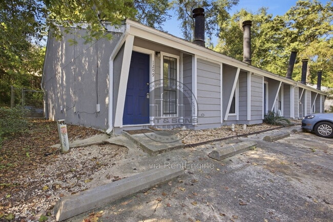 Photo - 1209 Chee Ln