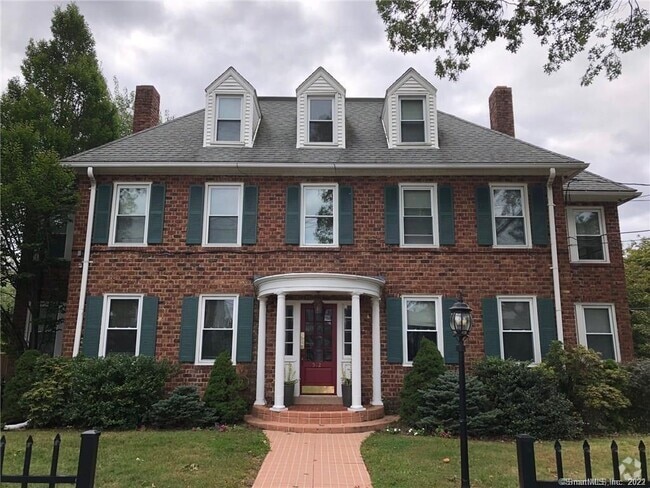 Building Photo - 512 Townsend Ave Unit 1L Rental