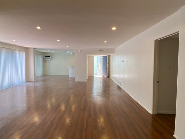 Photo - 11939 Albers St Unit 8