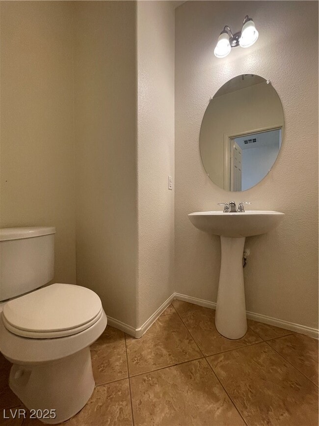 Photo - 10632 Summerbell St