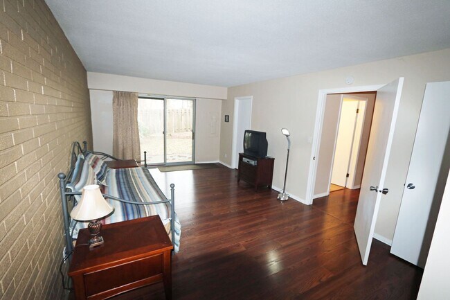 Photo - 3-bedroom, 3 bathroom furnished home in Saint Joseph