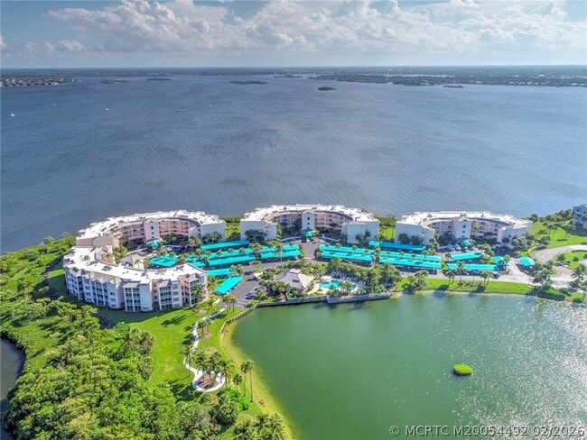 Building Photo - 5750 NE Island Cove Way Unit 3302