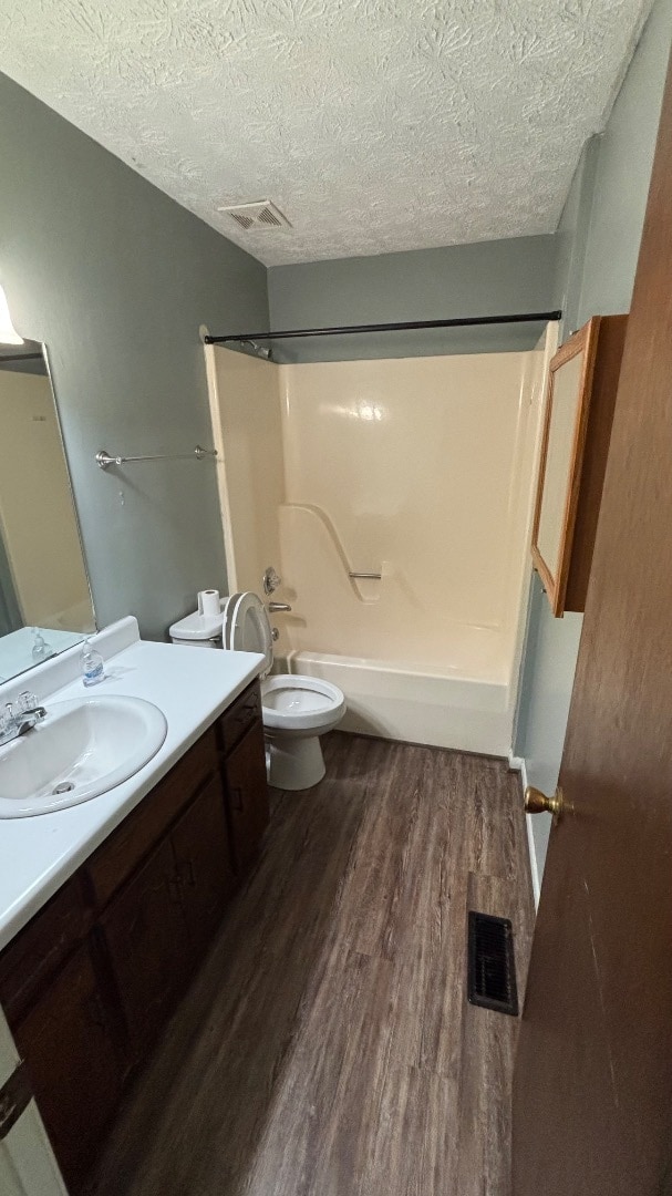 907 Ivan Dr SW