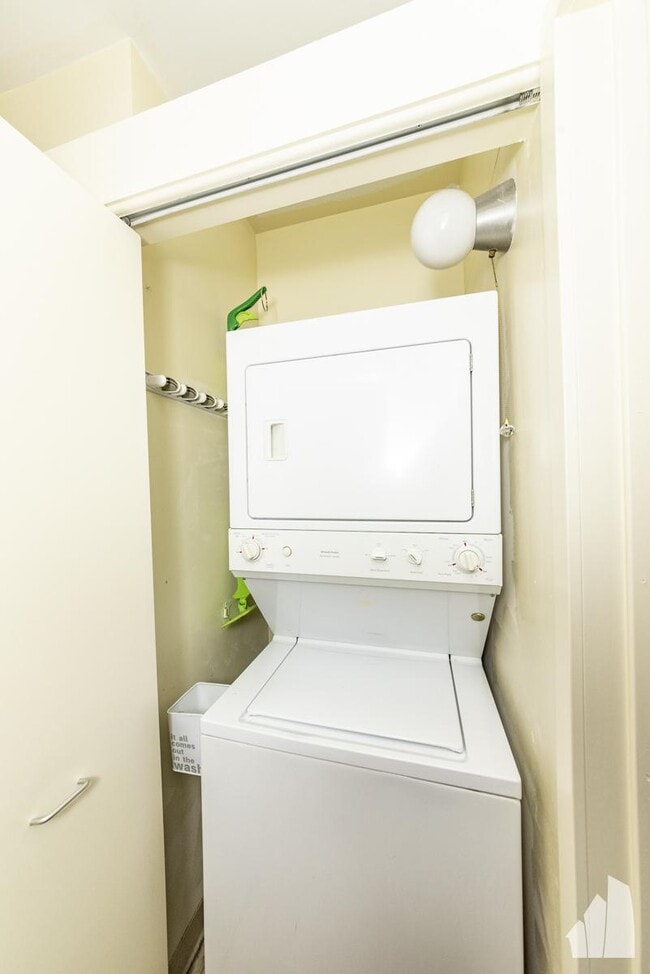 Photo - 3 bedroom in Chicago IL 60606 Condo Unit 1911