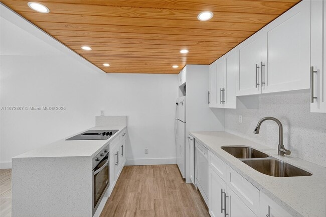 Building Photo - 6667 Miller Dr Unit 13 Rental