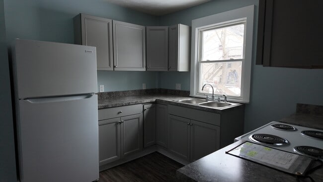 Photo - 422 Downing Pl