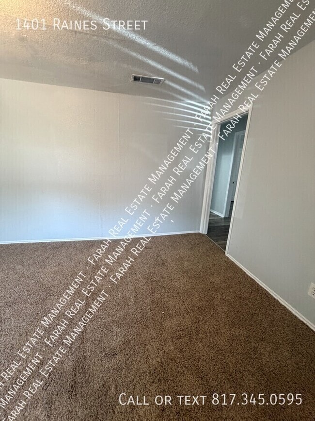 Photo - 1401 Raines St