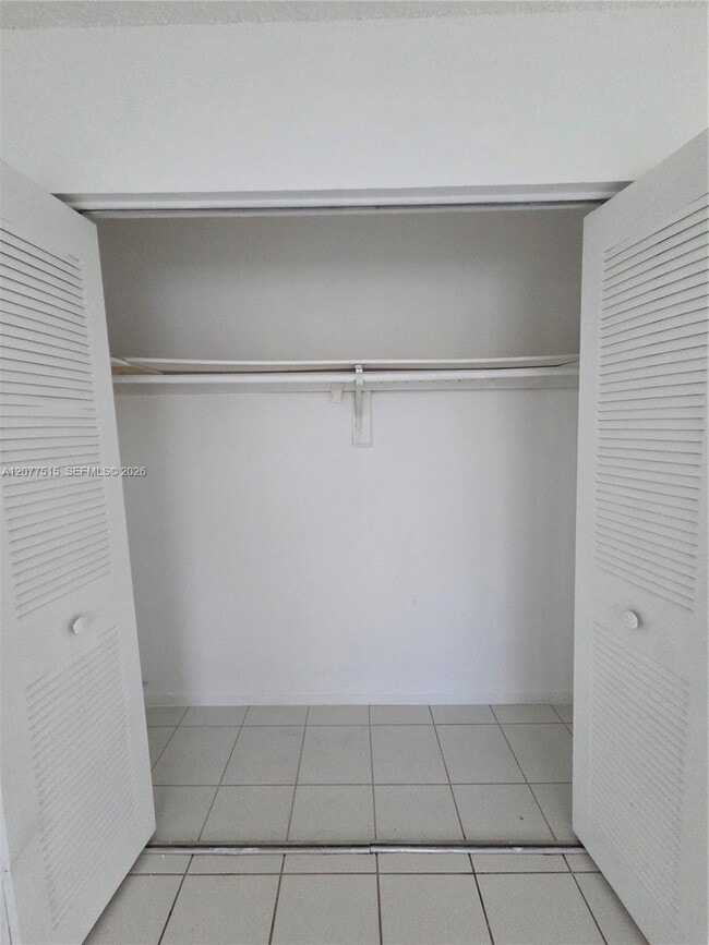 4030 SW 61st Ave Unit 8