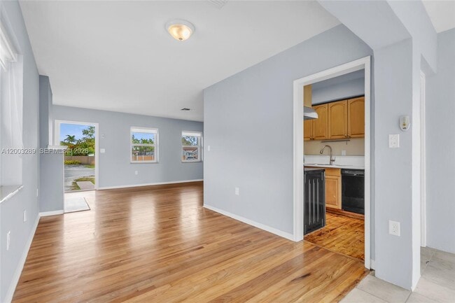 Photo - 392 Payne Dr