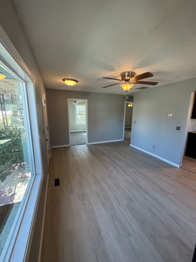 Photo - 3 bedroom/2 bath house