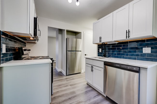 Photo - 20 Howard St