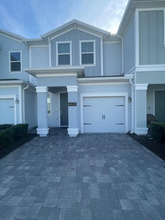 Building Photo - 3 bed 2.5 bath Townhouse in Storey Lake