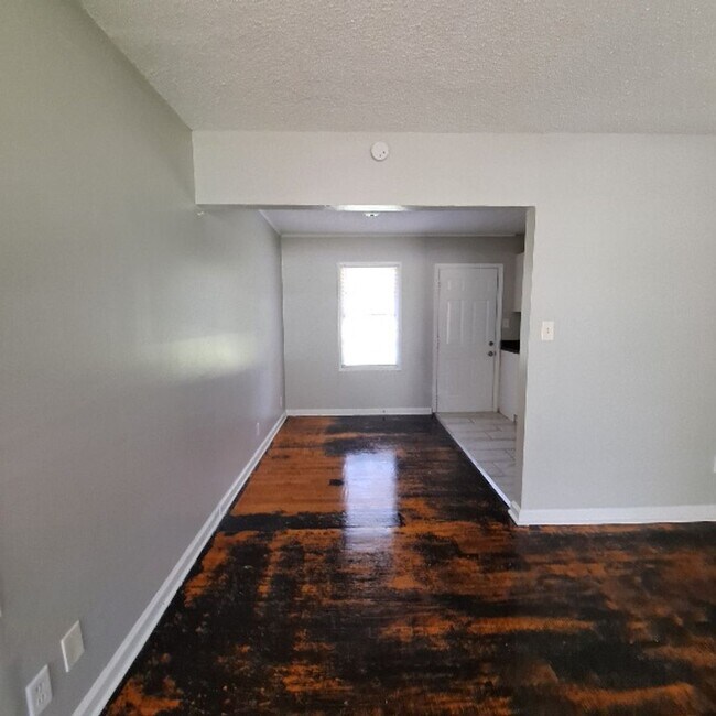 Photo - 3453 Madewell St