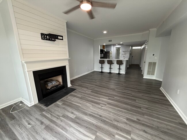 Photo - 405 W 7th St Unit 312