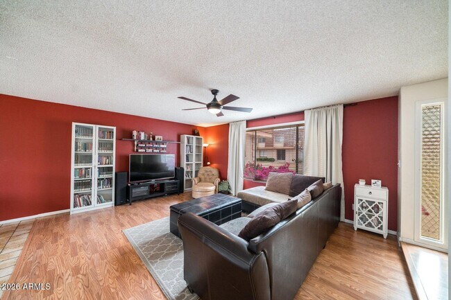 Photo - 1621 E Dunbar Dr