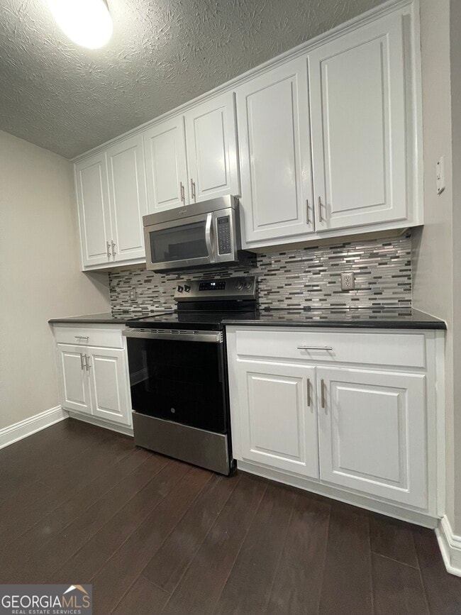 Photo - 2880 Florence Dr