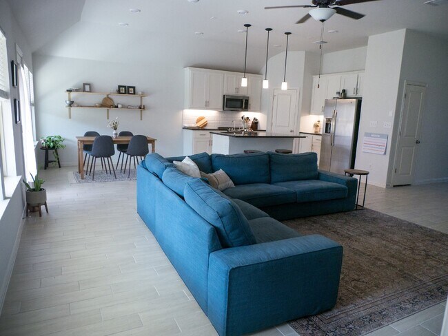 Photo - Gorgeous 3-Bedroom Home with Granite Countertops in 6 Creeks! Must-See!