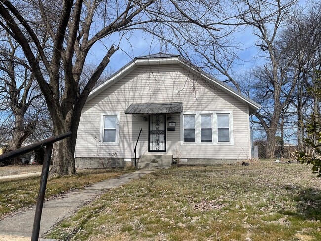 Building Photo - 1300 Aggie Rd