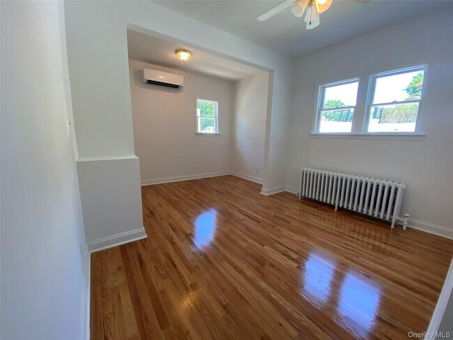 Photo - 9 Nassau Rd Unit 1