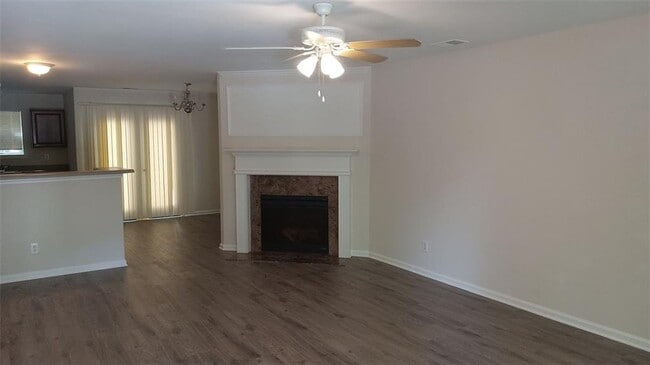 755 Crestwell Cir