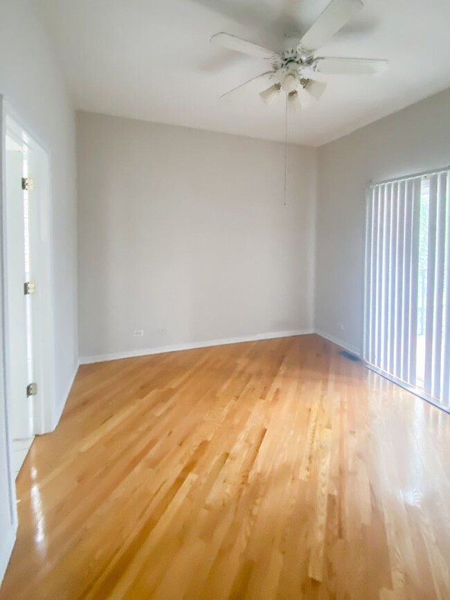 Photo - 2732 N Wayne Ave Apartment Unit 2732-1