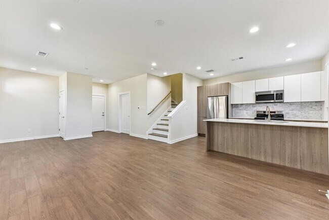 Photo - 17012 Marsh Wren Pass